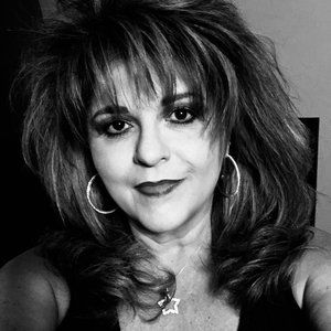 Meet your Posher, Annette